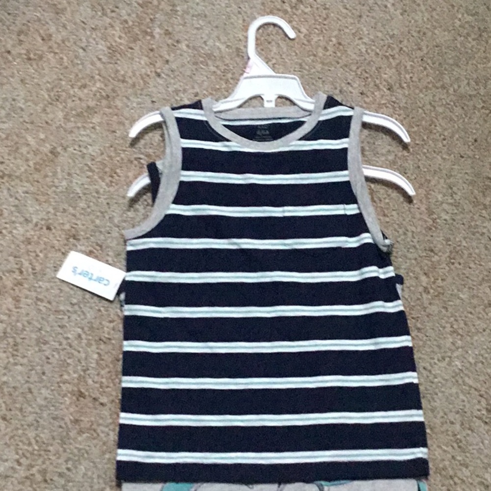 Carter’s 2 boys tops - Picture 2 of 3